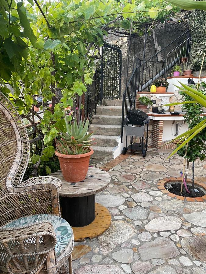 The Secret Garden Villa Forza dʼAgro Eksteriør bilde
